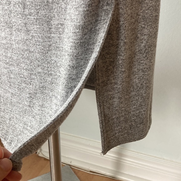 Light grey Gap jogger skirt fits medium - Picture 2 of 6